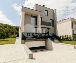 Casă, Botanica, PĂȘUNILOR