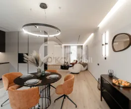 Casă, Centru, LACULUI