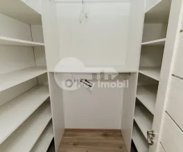 Apartament, Centru, MELESTIU