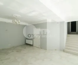 Oficiu, Centru, ROMANĂ