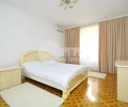 Casă, Centru, MOARA ROȘIE